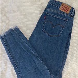 Levi’s 711 skinny jeans